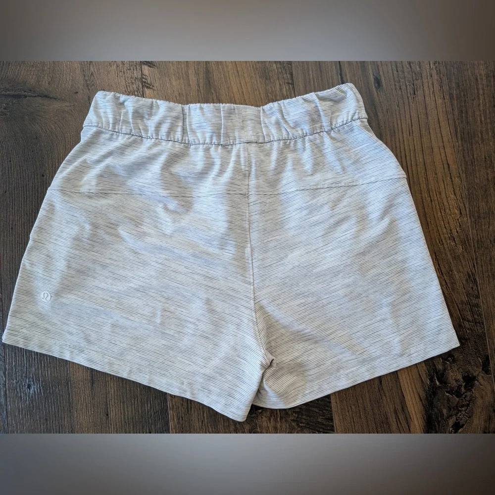 Lululemon On The Fly Short *2.5